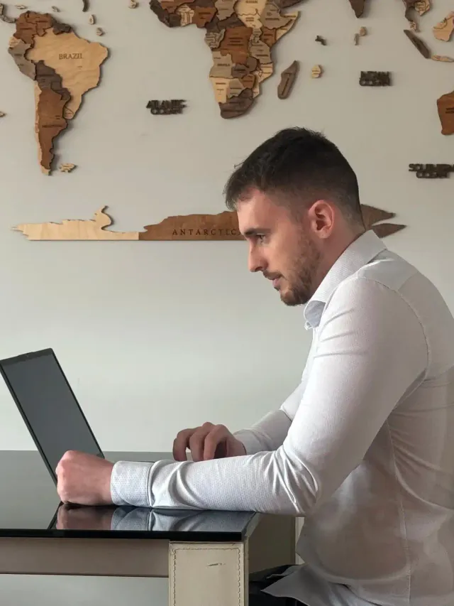 Iker Ruiz Pou, diseñador web y consultor SEO en Vitoria-Gasteiz